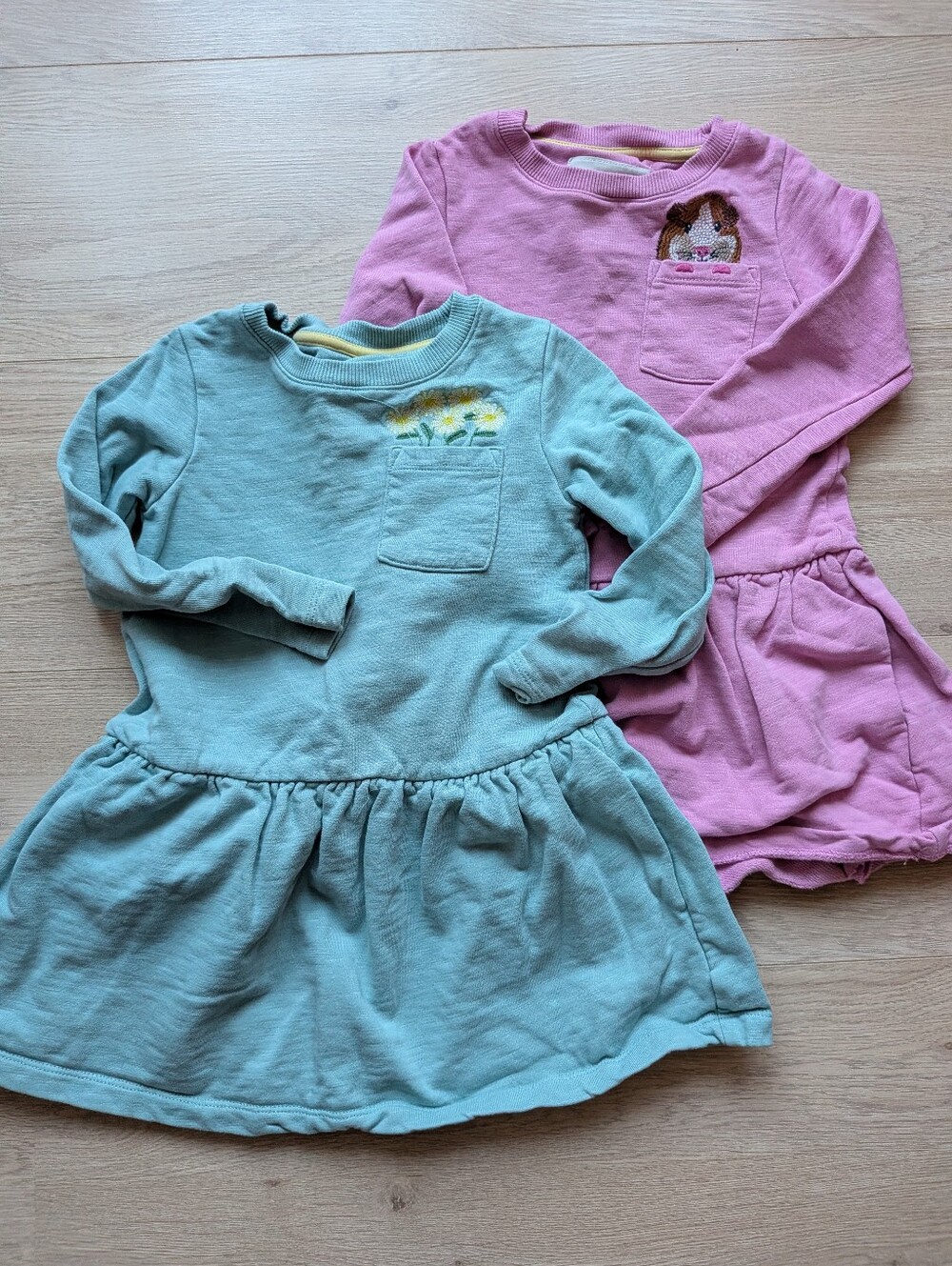 Mini Boden girls' sweatshirt dress, size 3-4 years (fits like a US 4T)